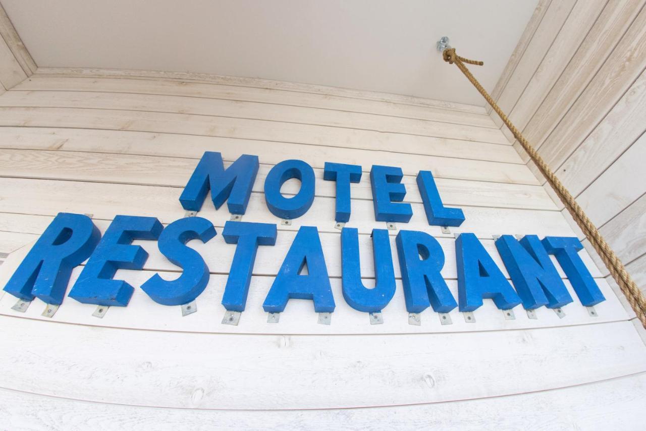 The Surfside Hotel Stratford Exterior photo
